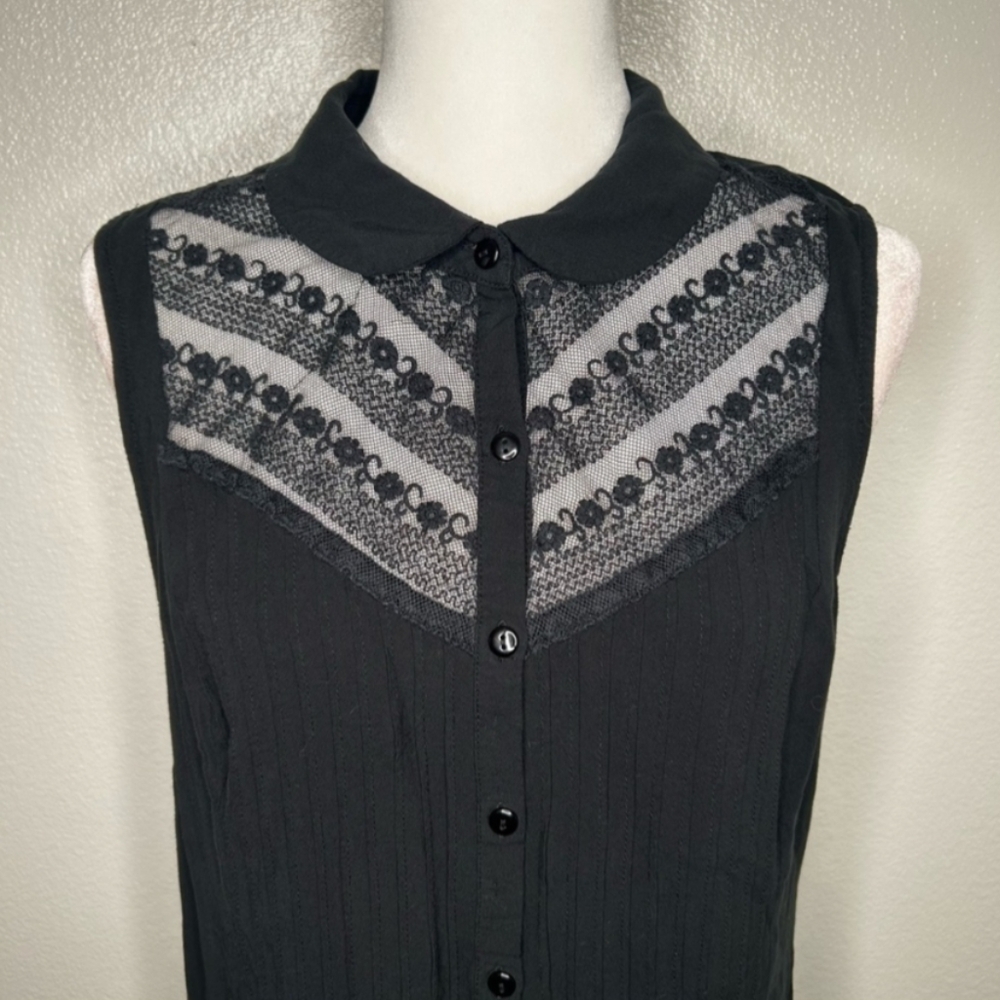 Modcloth Ivory Sleeveless Blouse with Floral Lace - Picture 7 of 7
